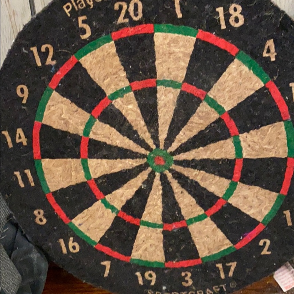 Dartboard no darts